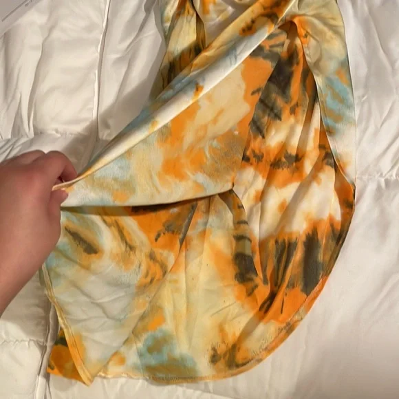 Bought from pretty little thing - Picture 3 of 4